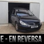 Aparcar motos en zonas comunes de garaje: ¿solución o problema?